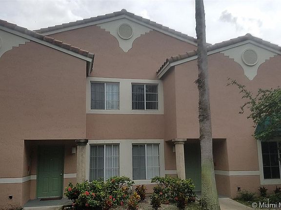 3rd image of 12154 Saint Andrews Pl APT 101