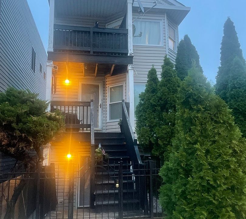 1st image of 1829 S Carpenter St #1