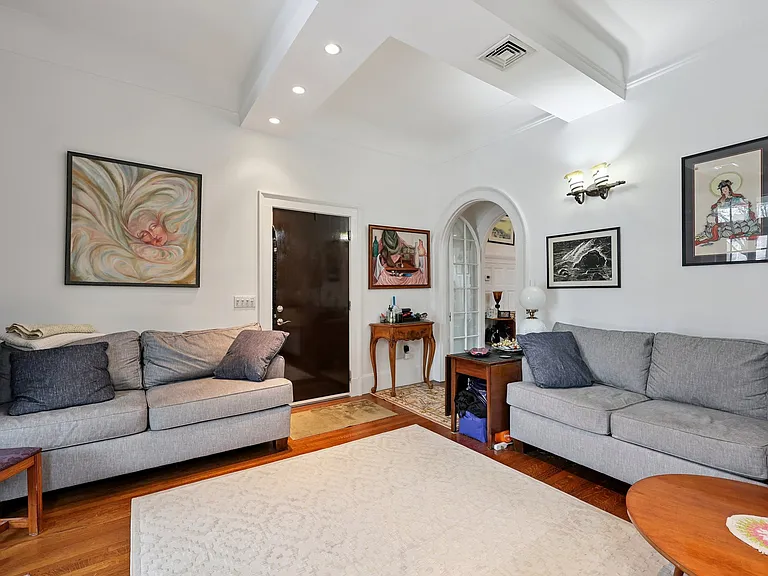 591 Orange St #1 — Photo 6