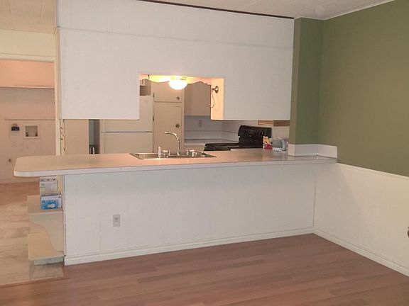 2nd image of 1108 Magnolia Ave
