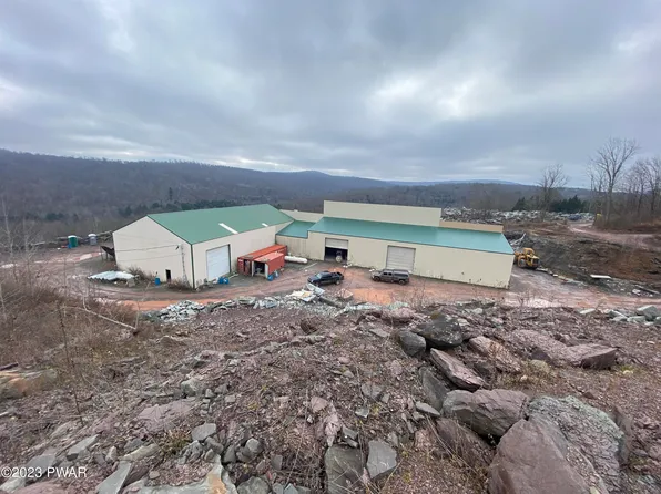 1299 Rock Lake Rd, Lakewood, PA 18439