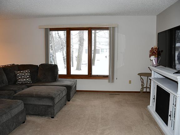 5th image of 131 Belleville Ct