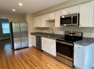 75 Wales St APT 1, Abington, MA 02351