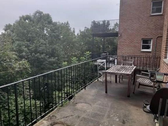 5th image of 43 Leroy Ave
