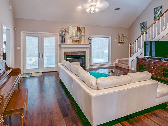 5th image of 7485 Cordova Club Dr