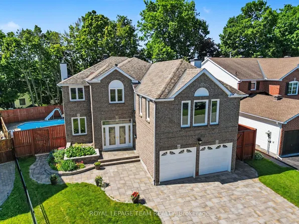 25 Beamish Cres, Ottawa, ON K2K 2R6