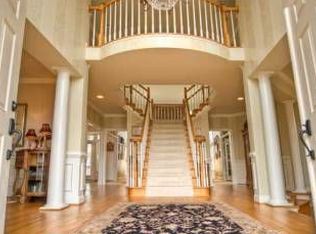 12930 Harrington Ct, Herndon, VA 20171