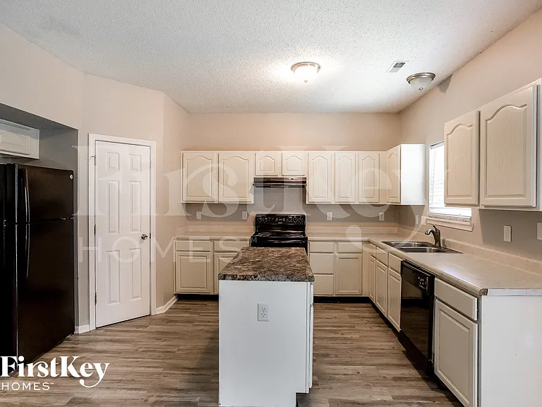 448 Bridgestone Dr — Photo 6