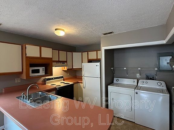 3rd image of 203 Poplar Fork Rd #F