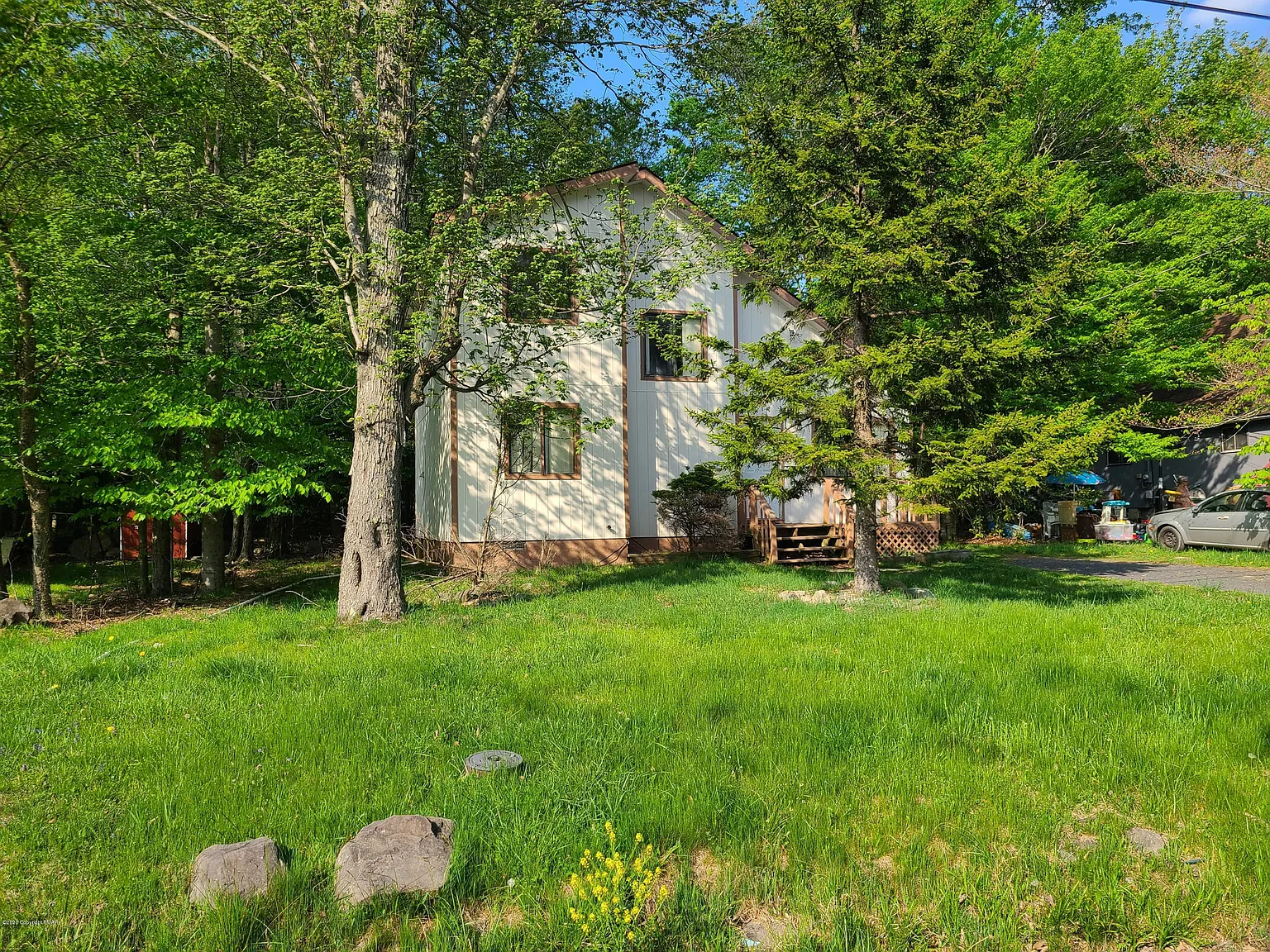 1077 Country Place Dr photo 1