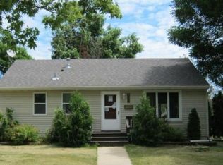 302 36th Ave NW, Rochester, MN 55901