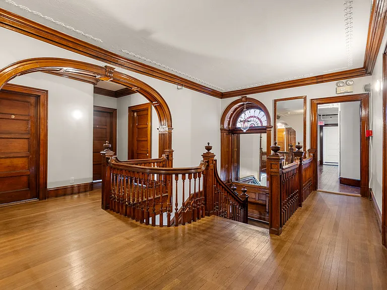 360 Farmington Ave #11 — Photo 8