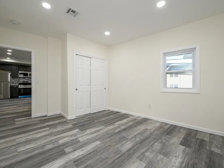 287 Orange St #2 — Photo 11