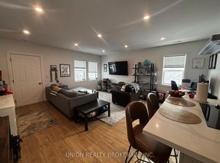 85 Beech Ave #11, Toronto, ON M4E3H5