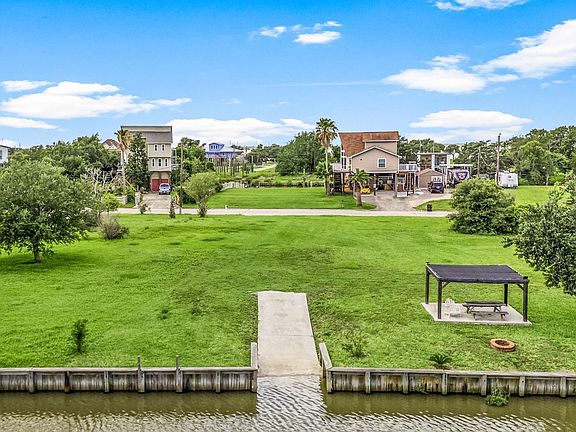 3rd image of 222 Rue Orleans St