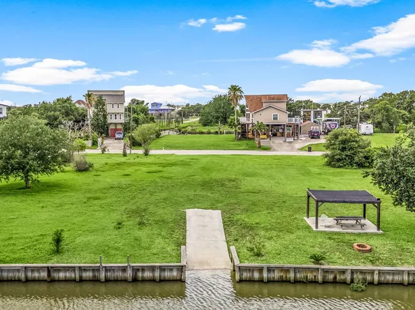 222 Rue Orleans St, Baytown, TX 77520