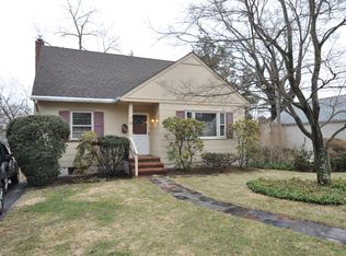 12 Belleview Ter, West Orange, NJ 07052