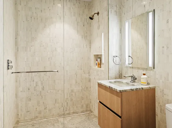 856 Washington Avenue image 18 of 30