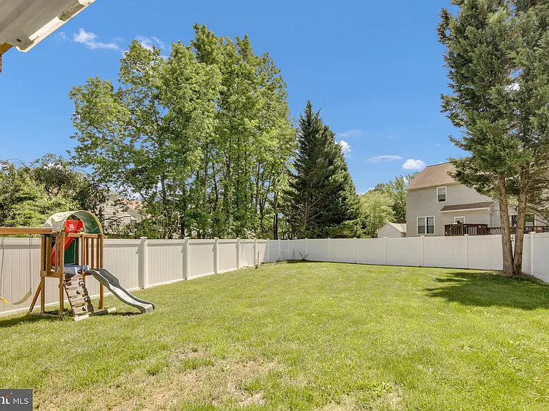10886 Moore St — Photo 48