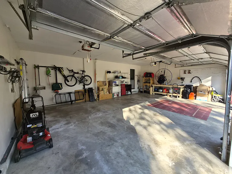 1809 Red Clover Dr — Photo 3
