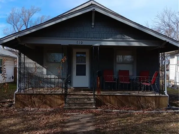 710 S Ash St, Ottawa, KS 66067