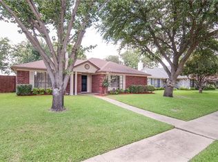 2106 University Cir, Rowlett, TX 75088