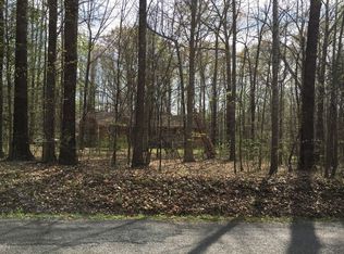 17295 Foxcroft Ln, Beaverdam, VA 23015