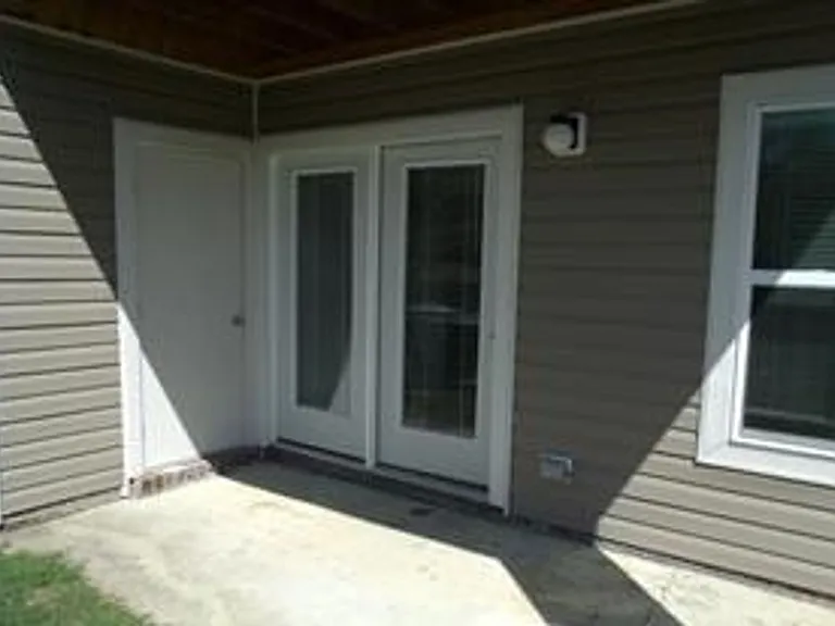 661 Bartons Landing Pl #2 — Photo 2