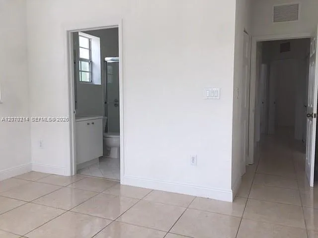 3360 NE 14th Dr #21030 — Photo 7