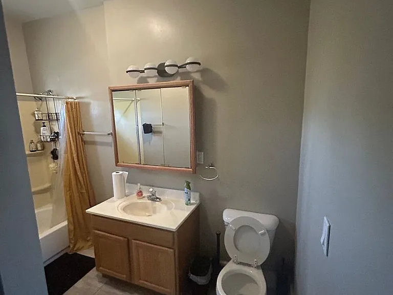 1729 N Warren Ave — Photo 13