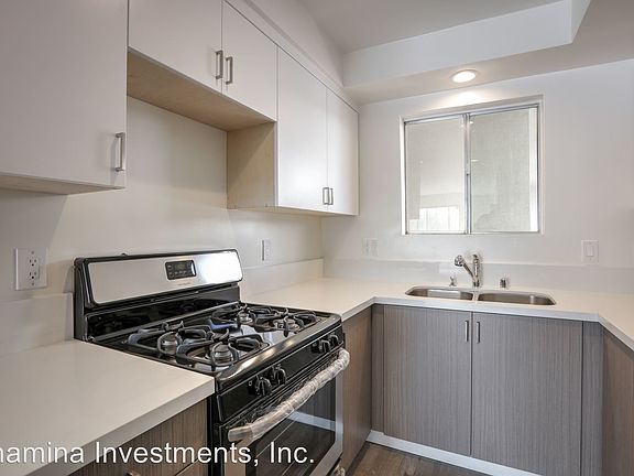 4th image of 1030 N Orange Grove Ave APT 306