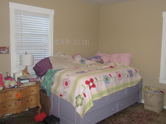 5th image of 108 Seale Ave