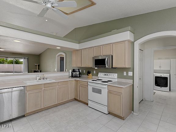4th image of 3120 Thistle Dr