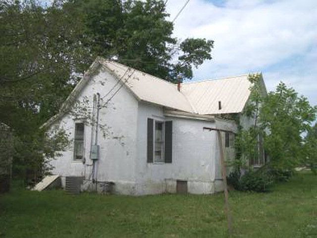 2nd image of 620 Cedar Ave