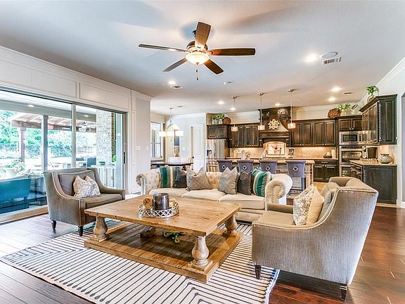 2nd image of 1937 Denali Ln