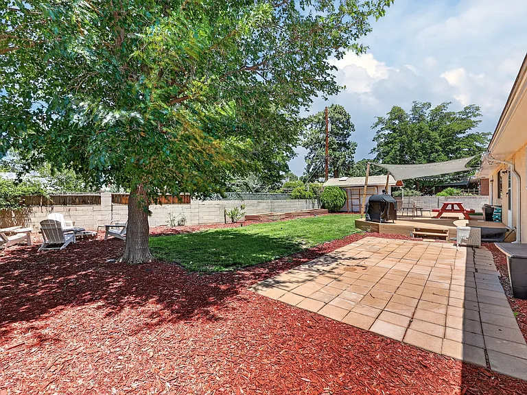 7107 Carriveau Ave NE — Photo 16