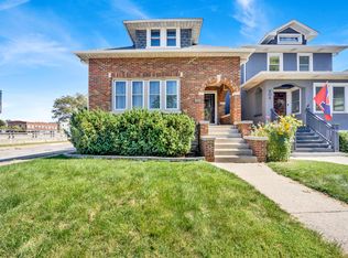 902 S Kenilworth Ave, Oak Park, IL 60304