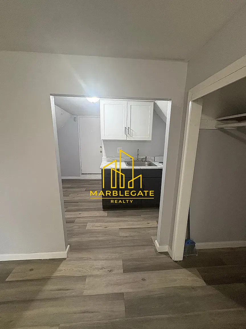 Studio, 550 sqft, $1,200 — Photo 2