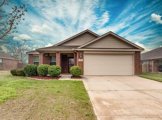 213 Bear Trl, Waxahachie, TX 75165