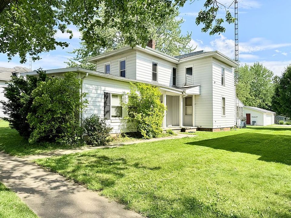 1st image of 413 &1/2 Woodlawn Ave