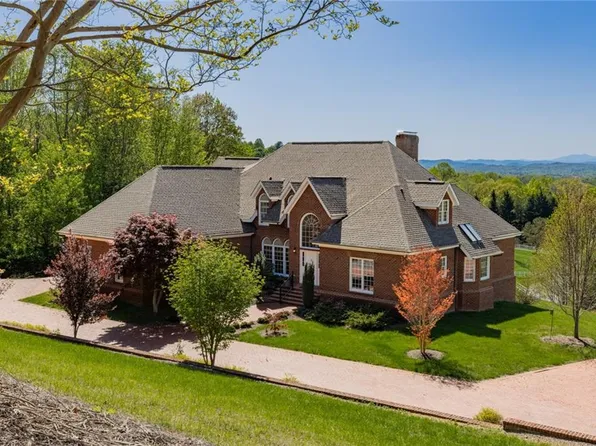 156 Hidden Falls Dr, Wilkesboro, NC 28697