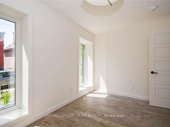 5th image of 177 Cathcart St #A