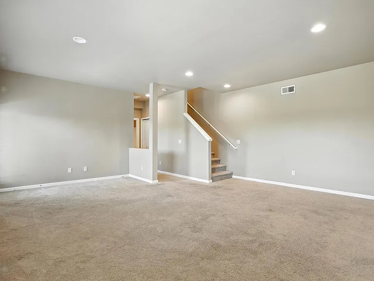 15710 NE 22nd Ave — Photo 20