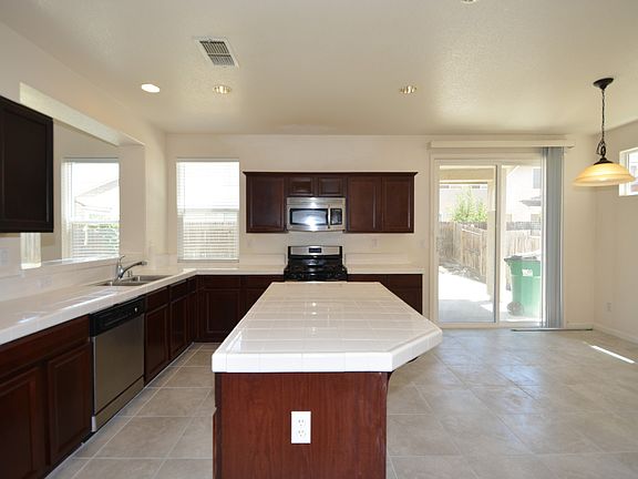 4th image of 9832 Milan Dr