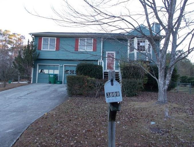 1st image of 3000 Revere Cir