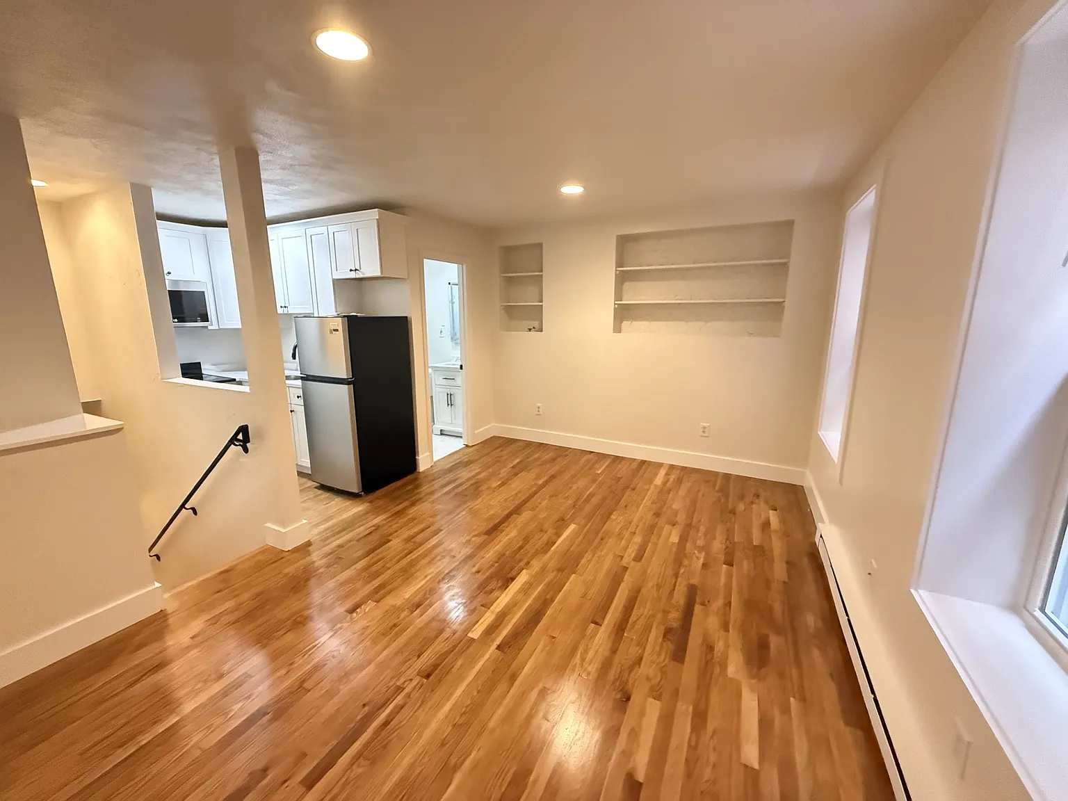 2 bed, 750 sqft, $3,200 — Photo 1