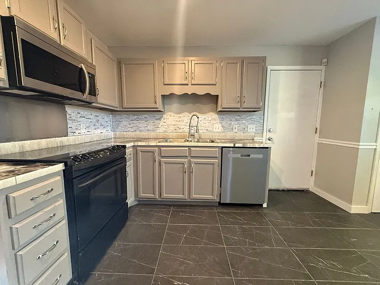 1628 Hunters Branch Rd — Photo 6