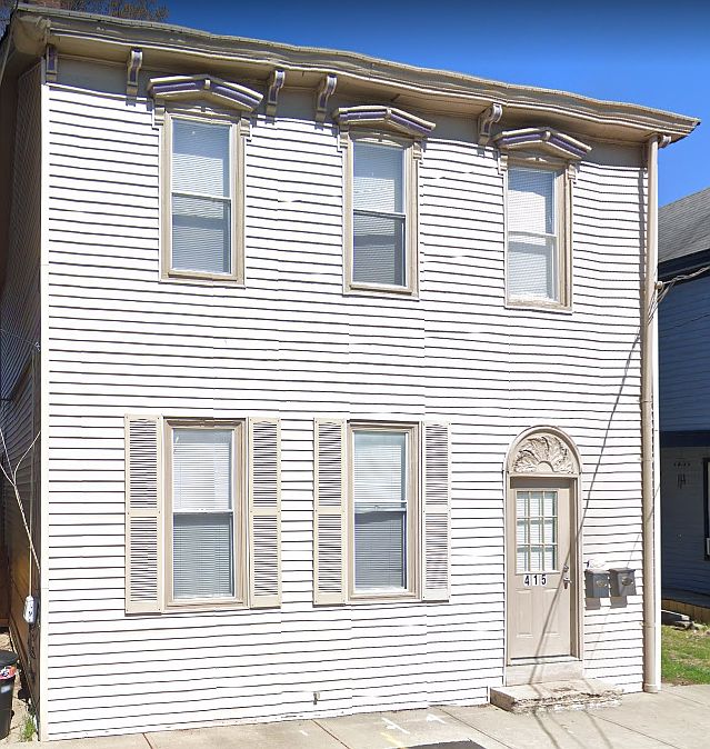 1st image of 415 Harrison Ave #1