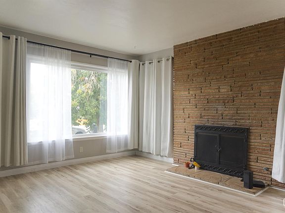 2nd image of 113 E Lucard St