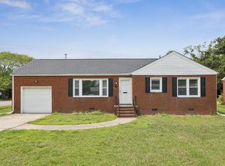 1815 Canterbury Rd, Hampton, VA 23666